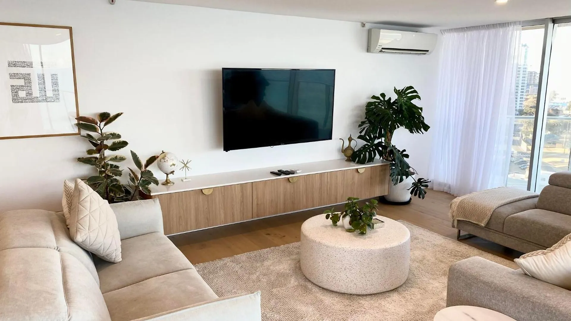 Hi Surf Beachfront Resort Apartments Gold Coast