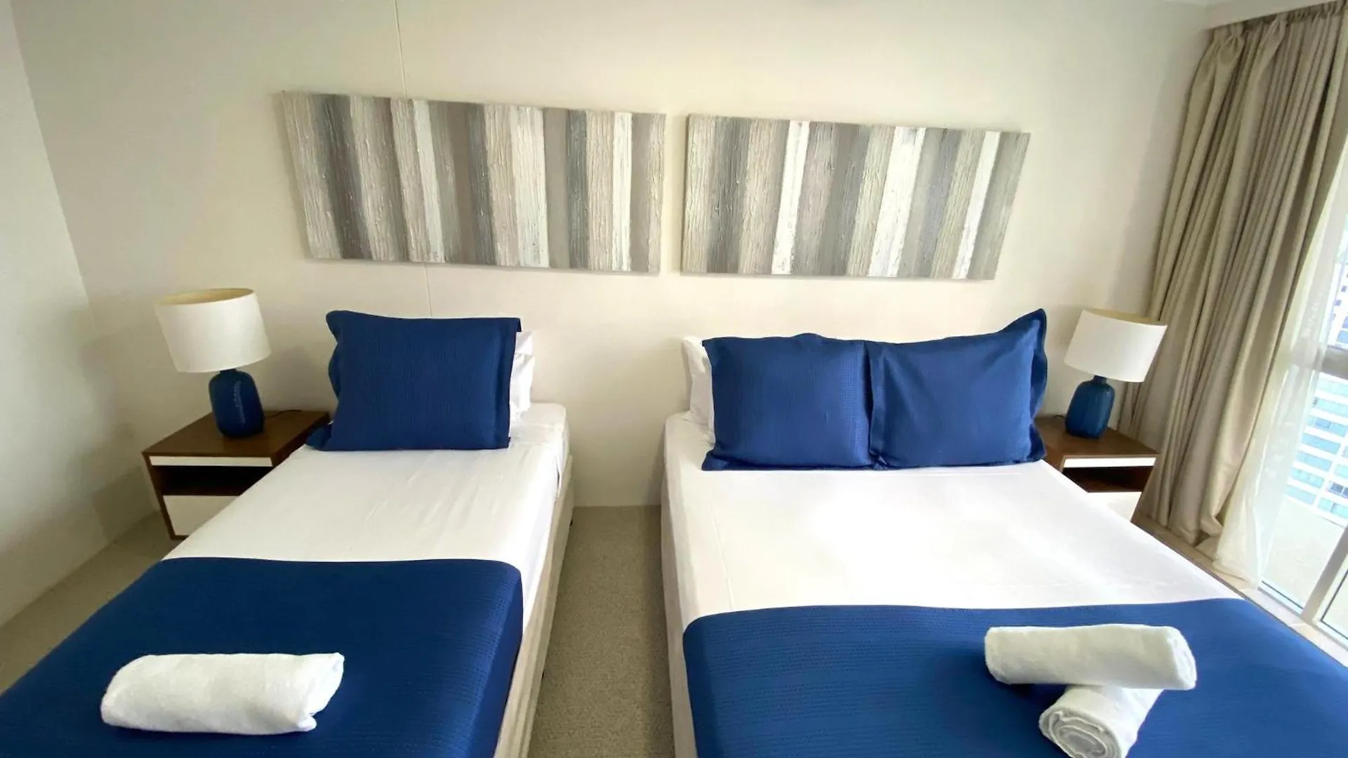 Hi Surf Beachfront Resort Apartments Gold Coast 4*,