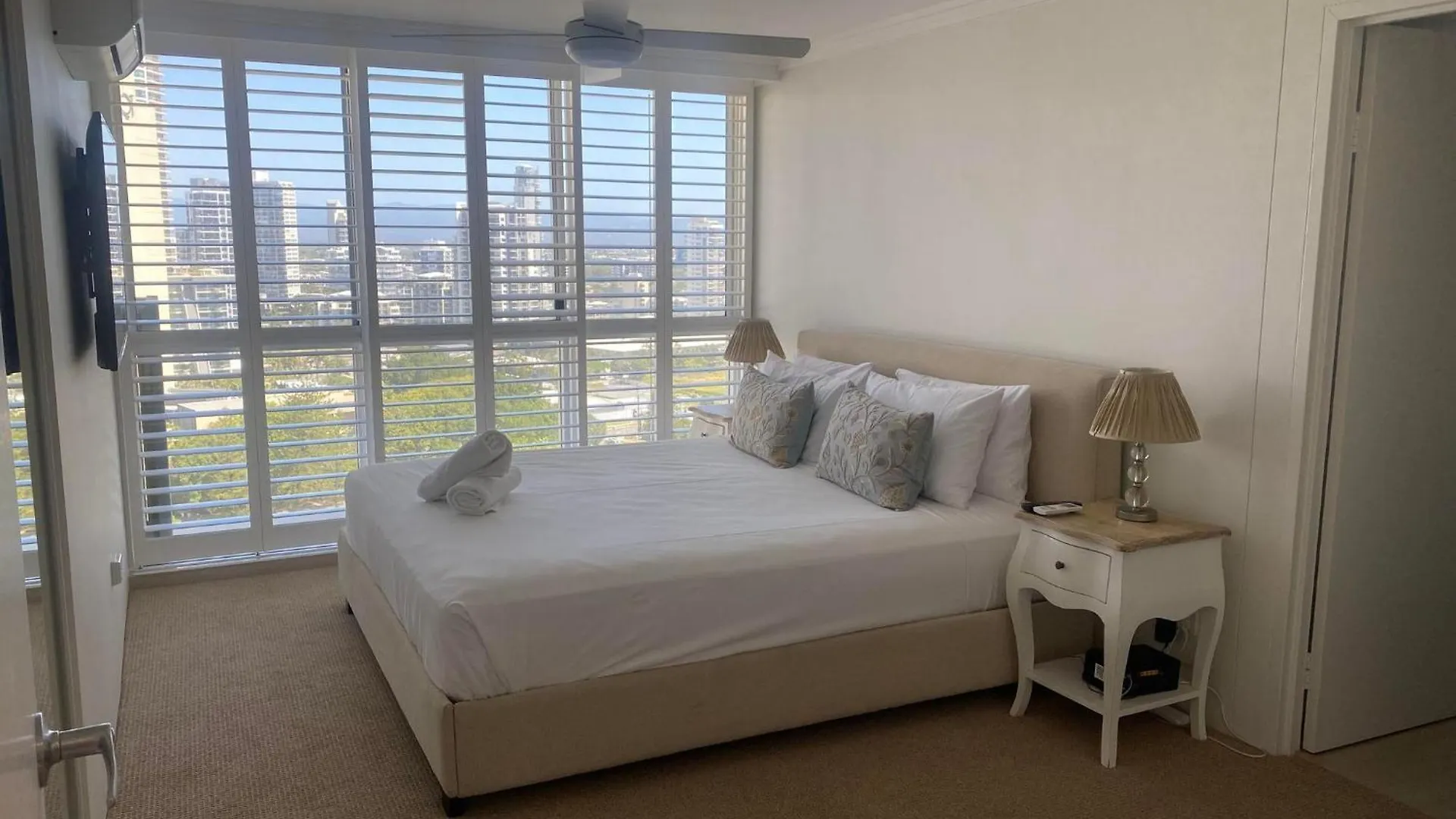 Hi Surf Beachfront Resort Apartments Gold Coast Aparthotel