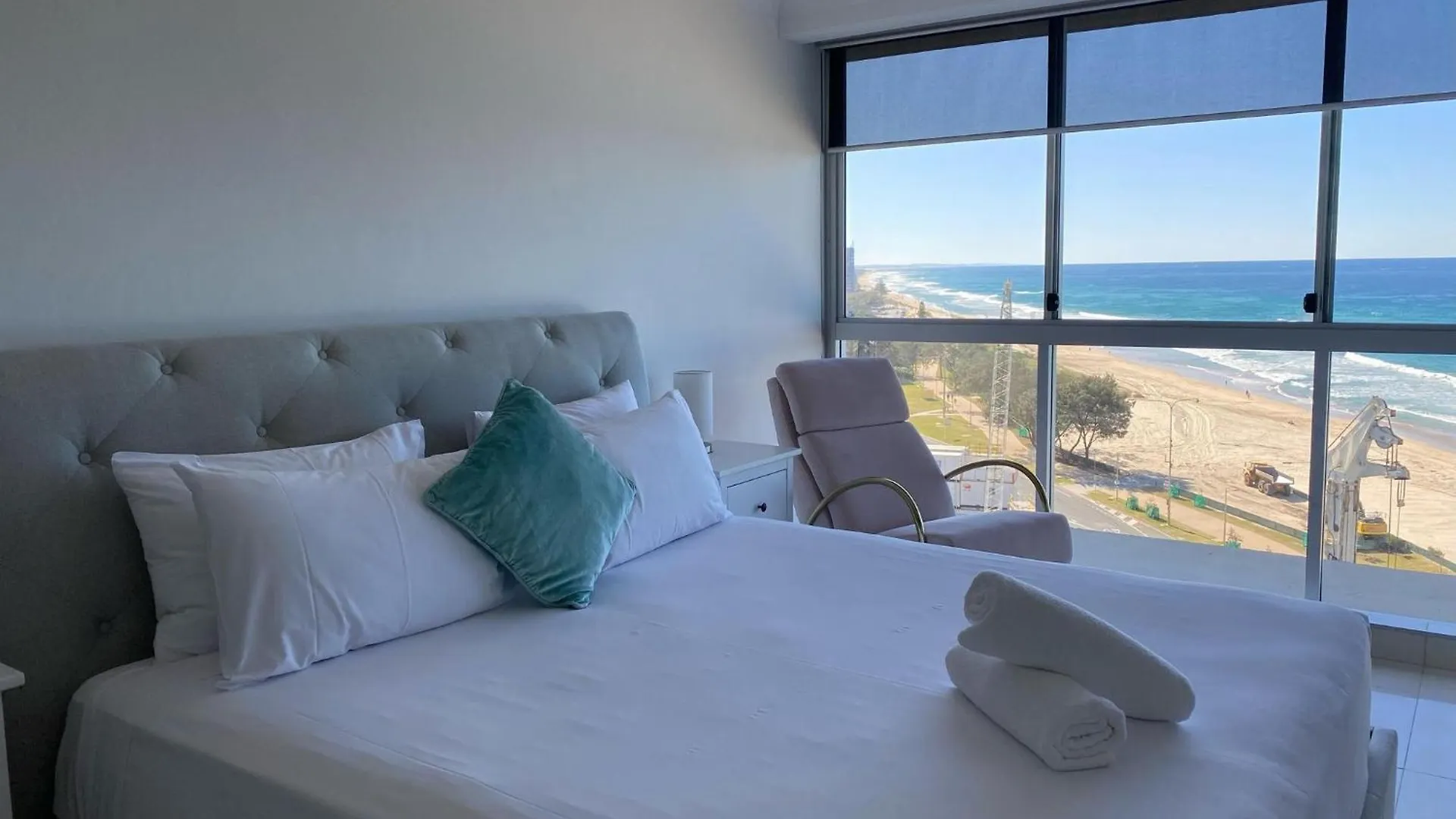 Hi Surf Beachfront Resort Apartments Gold Coast Australia