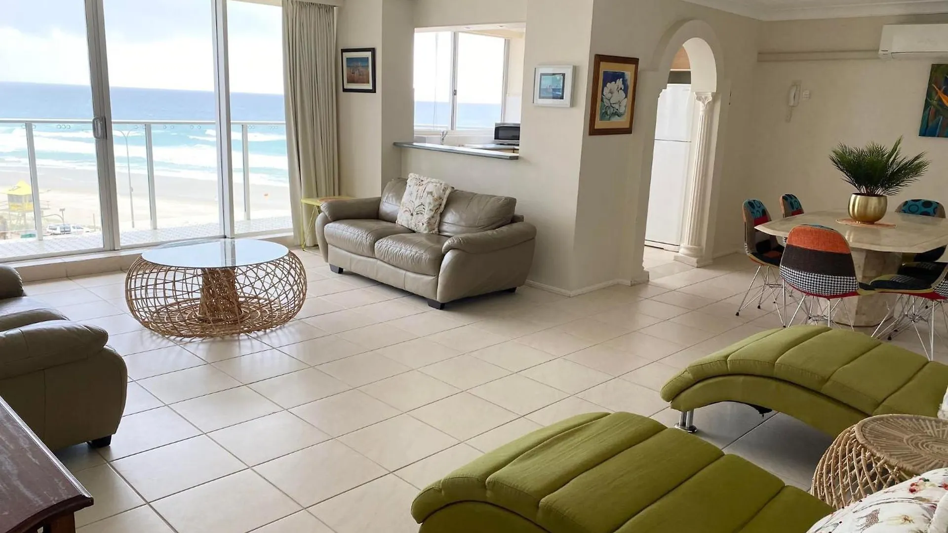 **** Aparthotel Hi Surf Beachfront Resort Apartments Gold Coast Australia