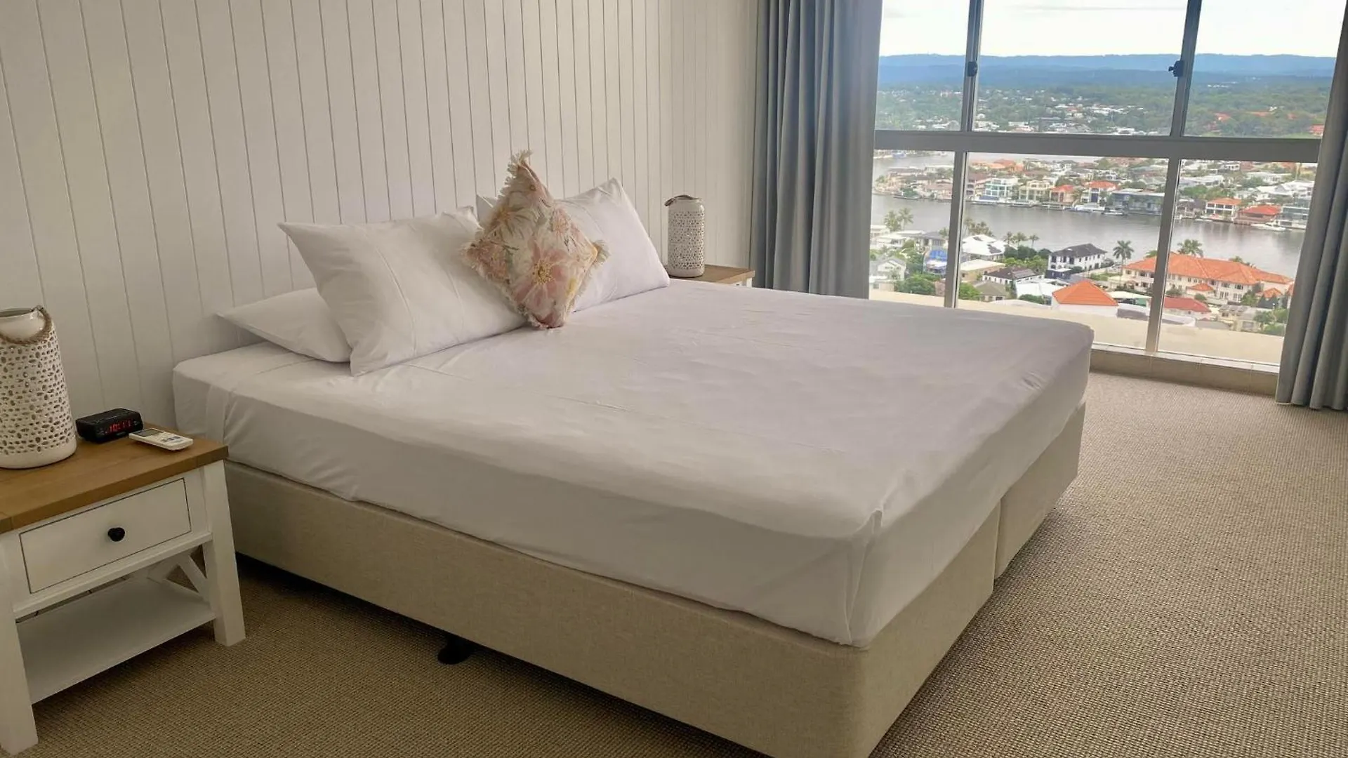 Hi Surf Beachfront Resort Apartments Gold Coast 4*,