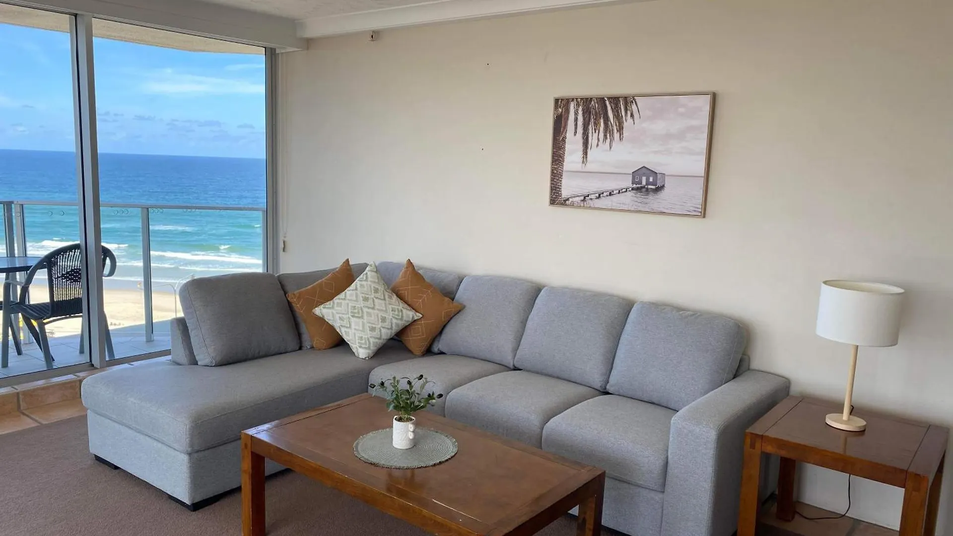 Aparthotel Hi Surf Beachfront Resort Apartments Gold Coast